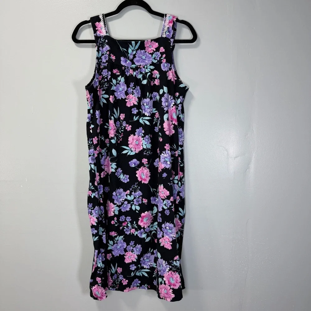 Aria Black and Pink Floral Sleeveless Cotton Nightgown Size Medium‎